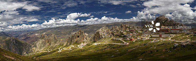 孜珠寺远眺图片素材