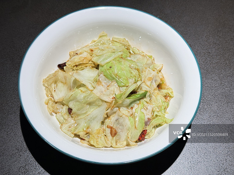 餐厅里的手撕包菜图片素材