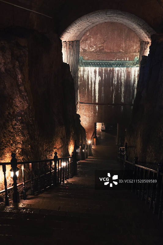 山东邹城明鲁王墓地宫图片素材