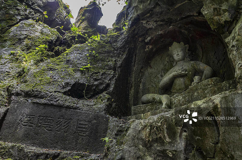 杭州飞来峰造像，五代至元代造像380多尊，是浙江省最大的一处造像群，第二批国保单位图片素材