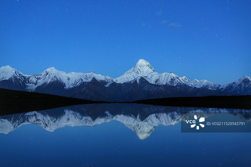 贡嘎山之夜图片素材