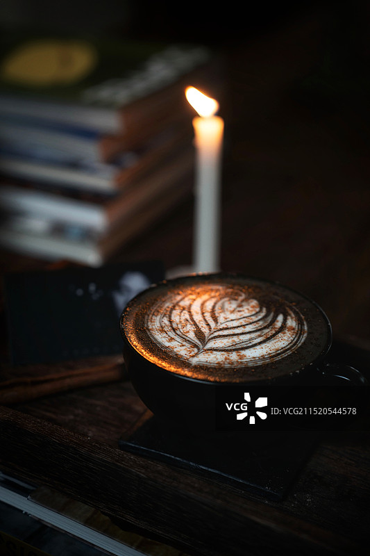 烛光咖啡一下图片素材