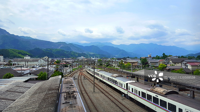 日本埼玉县秩父市，从西武秩父站眺望秩父市图片素材