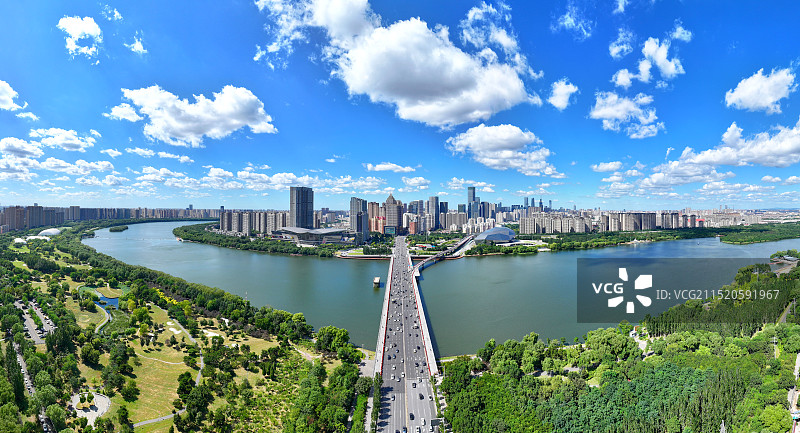 航拍沈阳城市蓝天白云图片素材