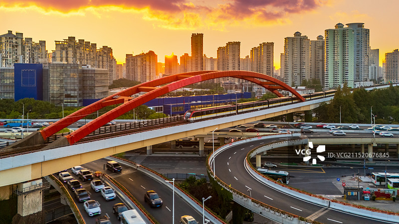 上海地铁轨道交通列车俯拍图片素材