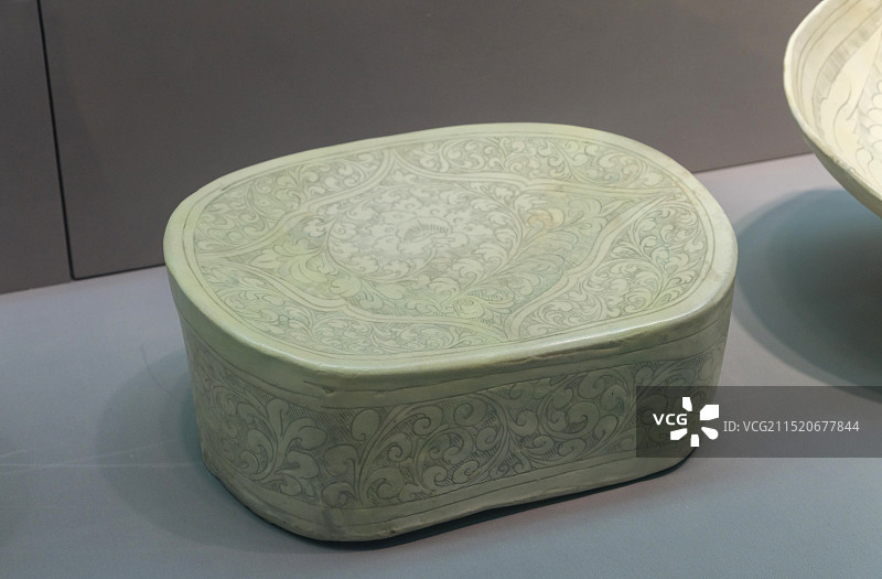 白釉划花瓷枕 北宋 南京博物院历史馆藏图片素材