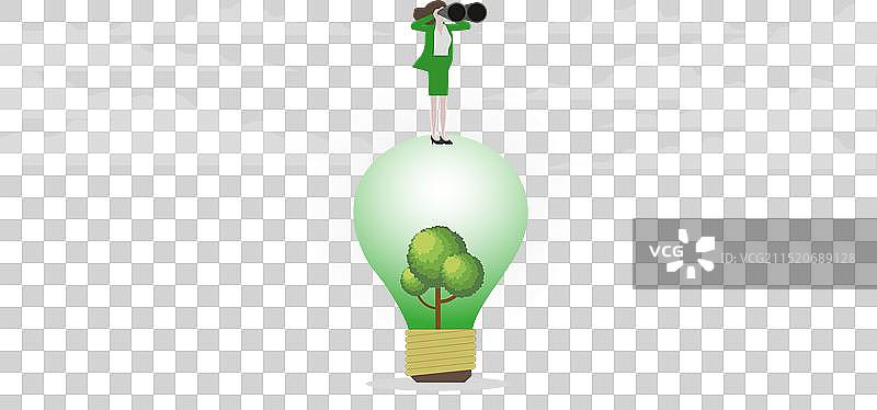 有远见的商业女性在树上使用双筒望远镜图片素材