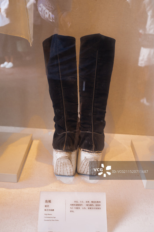 唱戏穿的鞋子-广州粤剧艺术博物馆。图片素材