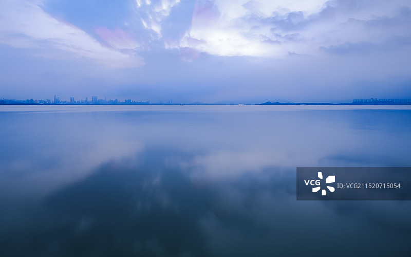 深圳湾海面静如镜、净如镜图片素材