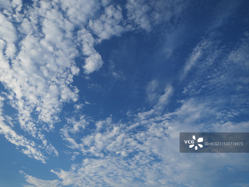 蓝天白云图片素材