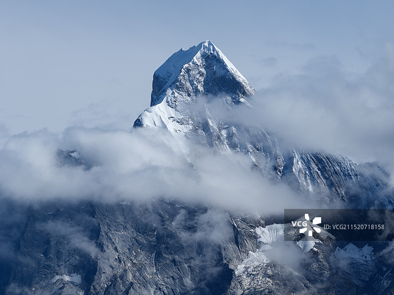 四姑娘山幺妹峰图片素材