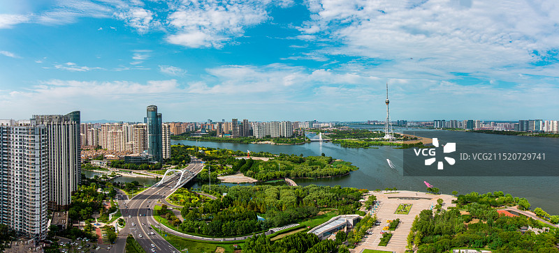 临沂是电视塔-凤凰广场图片素材