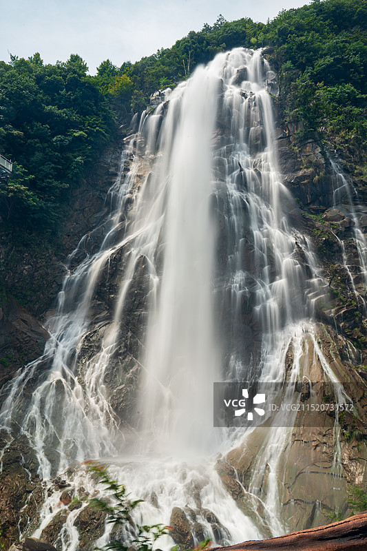 大别山彩虹瀑布图片素材
