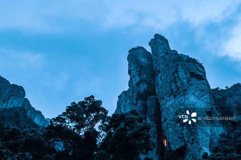 雁荡山合掌峰夜色图片素材