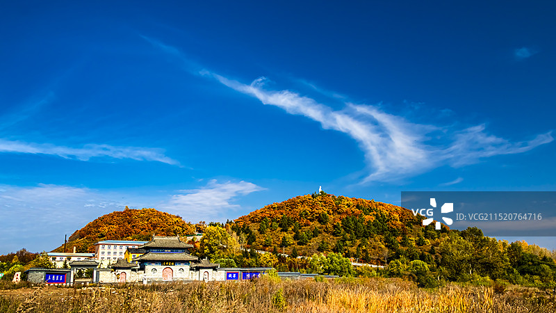 五大连池风景区药泉山秋色图片素材