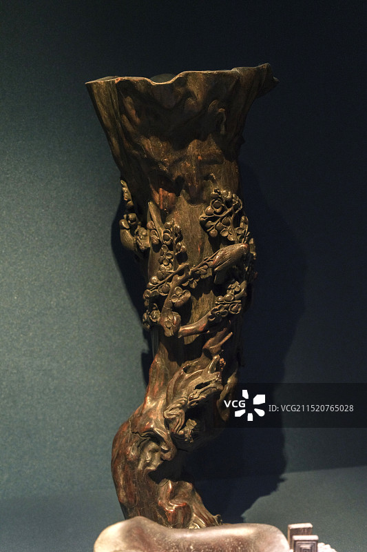 紫檀雕梅雀纹花插 清 南京博物院历史馆藏图片素材