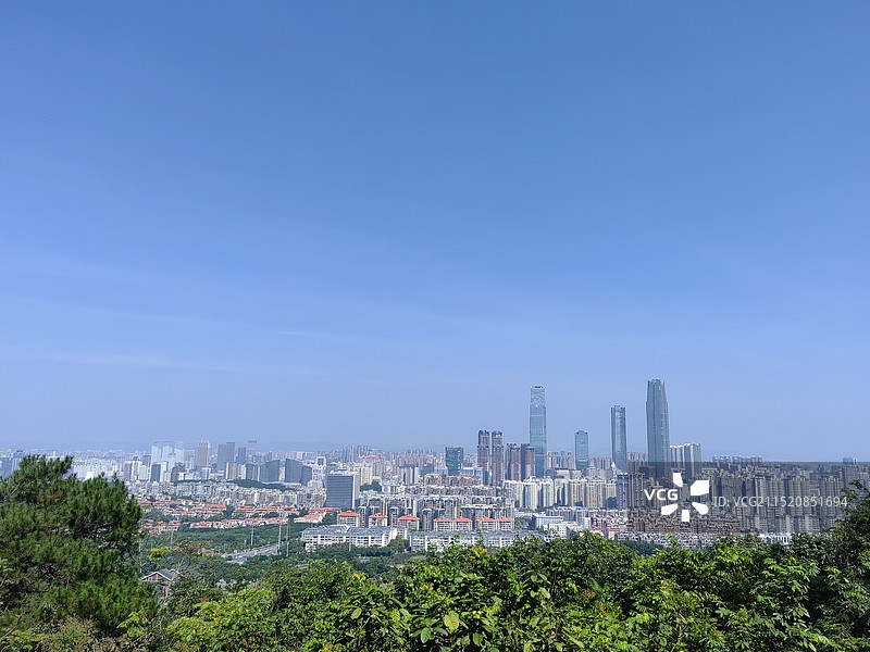 山下城市风景图片素材