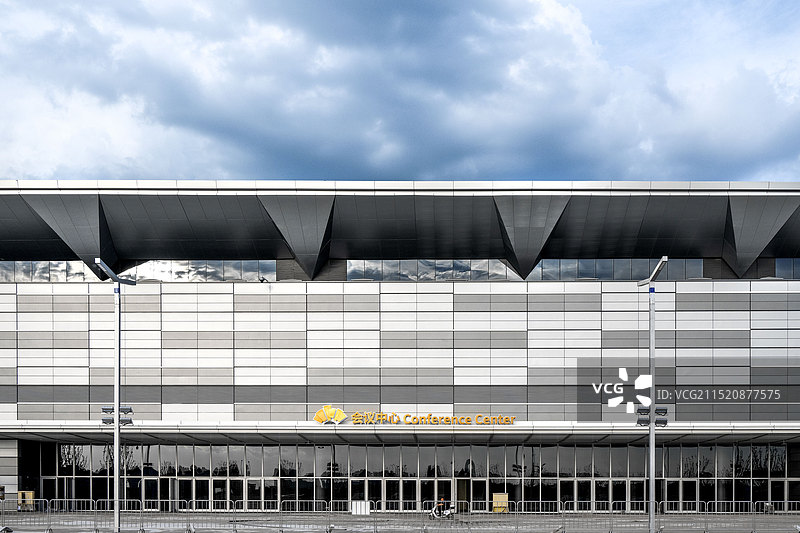 白天的杭州大会展中心图片素材