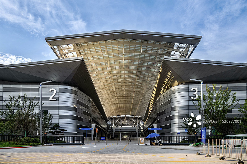 白天的杭州大会展中心图片素材