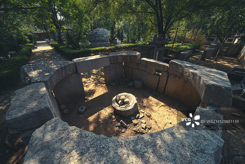 山东济南百花公园闵子骞墓文物图片素材