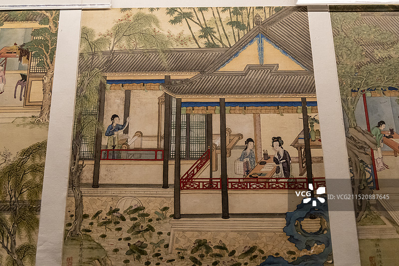 北京“故宫博物院藏历代人物画特展”：清 范雪仪 人物故事图册（绢本，设色；此图册为女画家范雪仪代表作图片素材