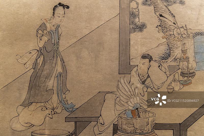 北京“故宫博物院藏历代人物画特展”：清 任薰 西厢记图册（纸本，设色；图绘张生病中，红娘为莺莺送信）图片素材