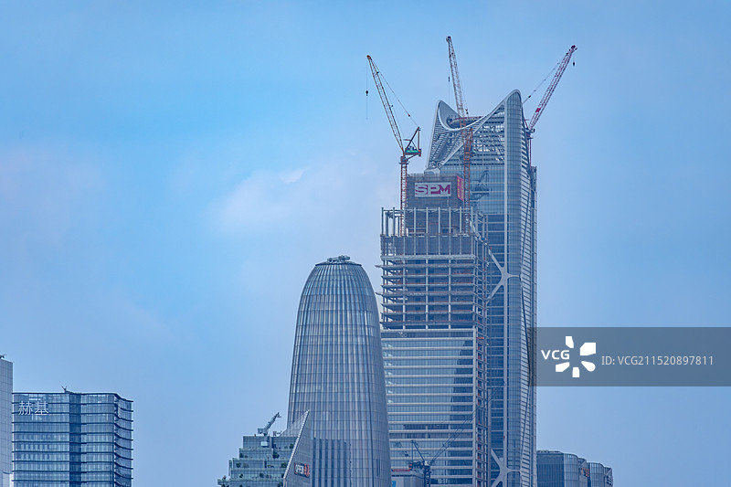 琶洲大桥偶遇五星红旗~图片素材