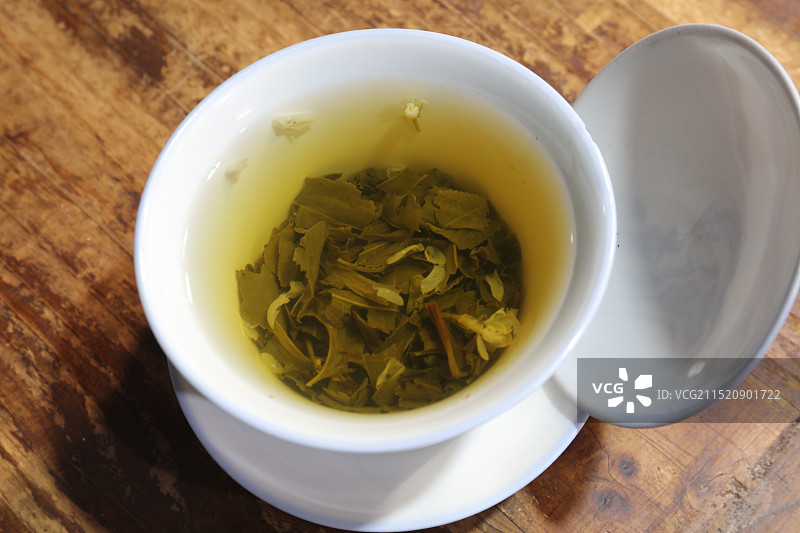 桌子上的茶碗图片素材