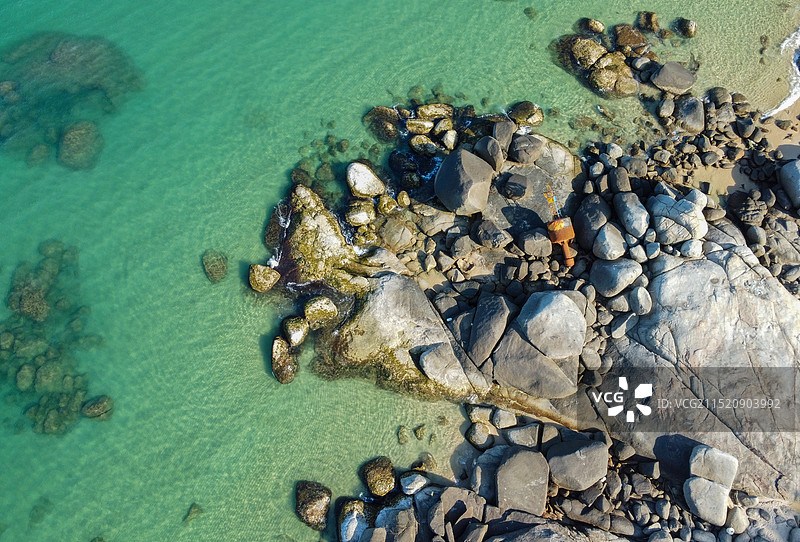 航拍海南文昌小澳湾， 铜鼓岭佛光寺前夏季海景图片素材