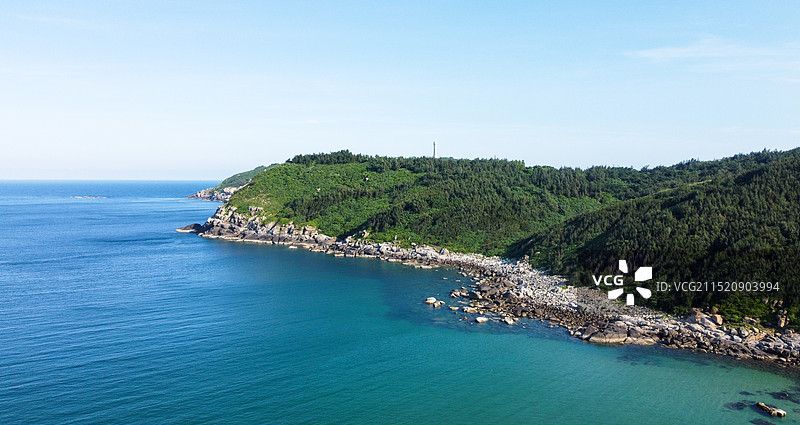 航拍海南文昌小澳湾， 铜鼓岭佛光寺前夏季海景图片素材