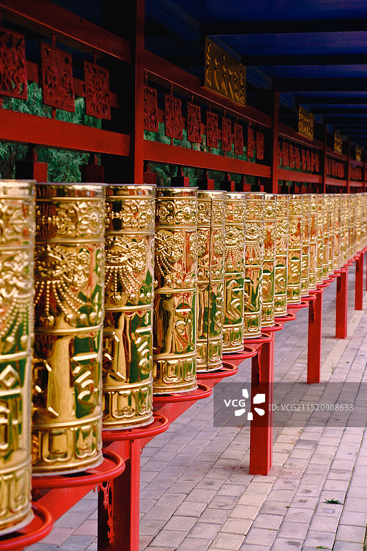 藏传佛教转经筒图片素材