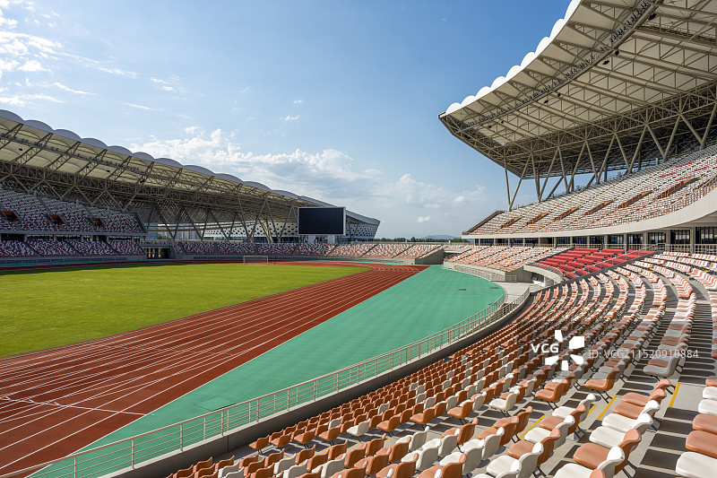 现代体育场馆建筑全景运动场足球场跑道看台图片素材