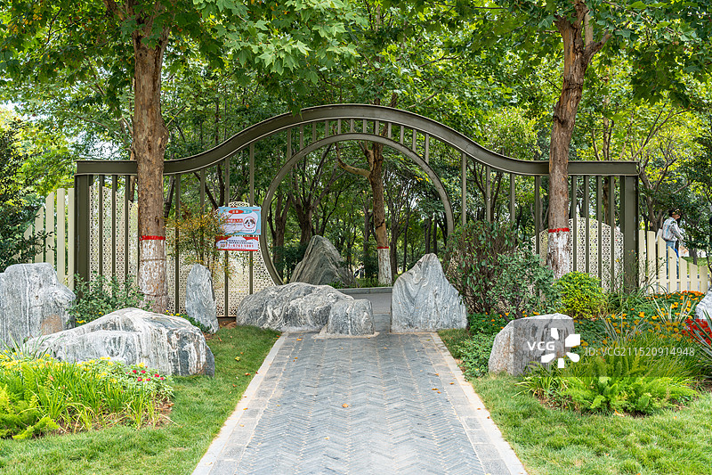 郑州西流湖公园，宁静的公园，入口景观图片素材