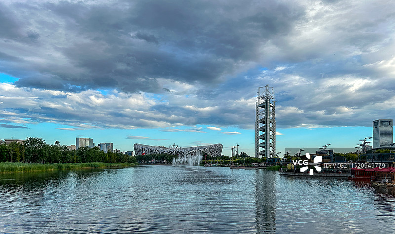 北京奥林匹克公园鸟巢白天图片素材