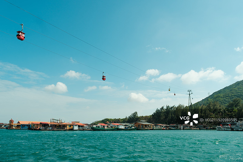 海南陵水南湾猴岛缆车和疍家渔排图片素材