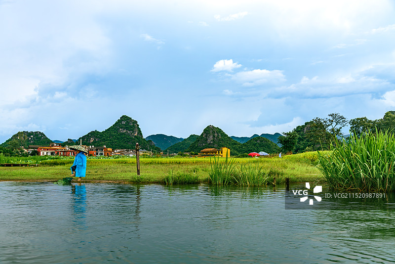 文山普者黑天鹅湖喀斯特地貌图片素材