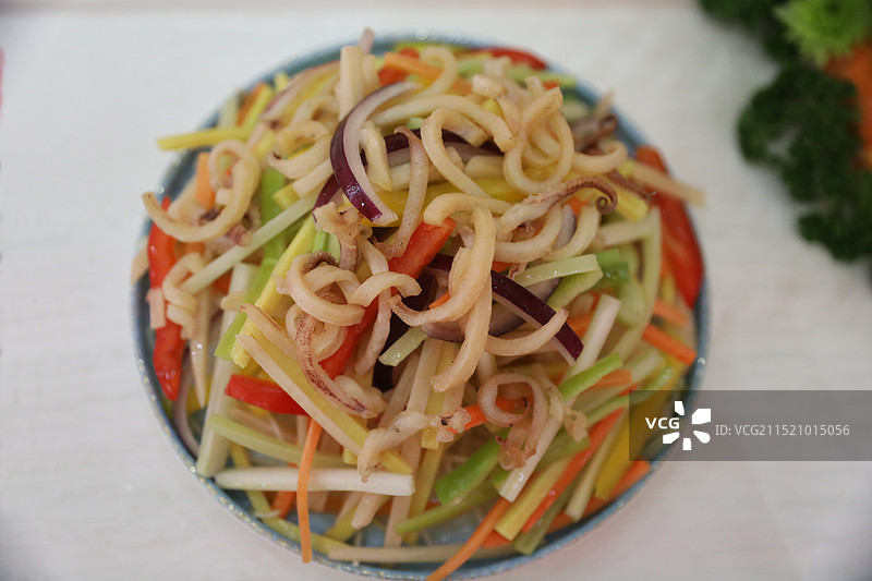 海南菜：五彩炒鱿鱼丝图片素材