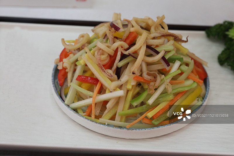 海南菜：五彩炒鱿鱼丝图片素材