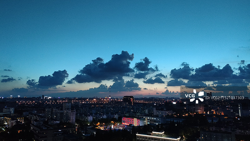 上海傍晚城市天际线图片素材