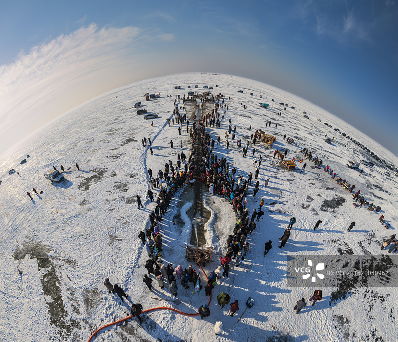 吉林松原查干湖渔民冬捕作业现场图片素材