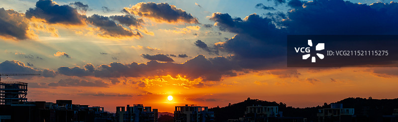 2024年9月最后一天的日落图片素材