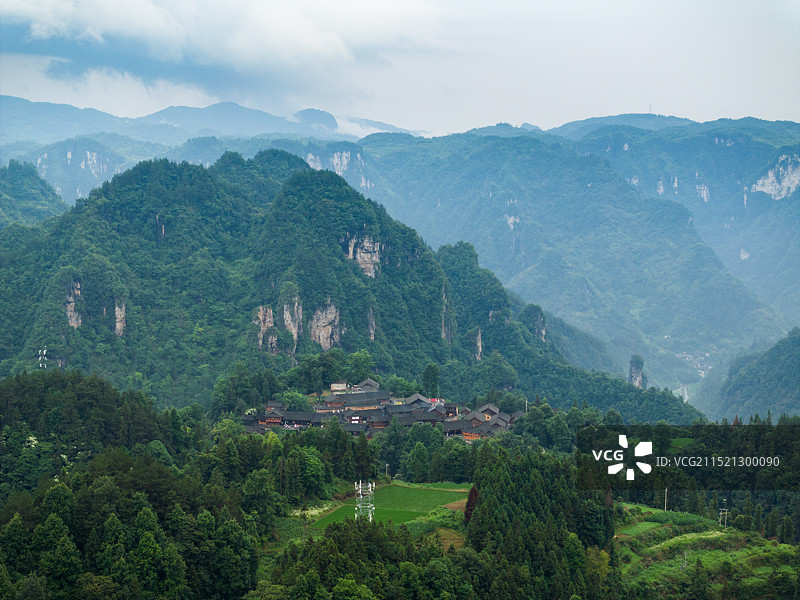 航拍十八洞村 梨子寨 苗寨图片素材