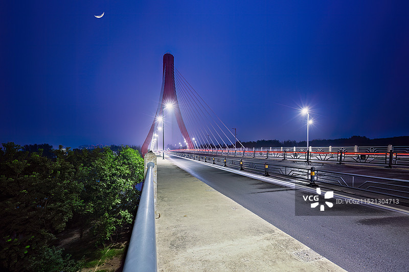 黎明拂晓时的涡河三桥+安徽涡阳图片素材