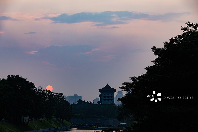 西安永宁门日出图片素材