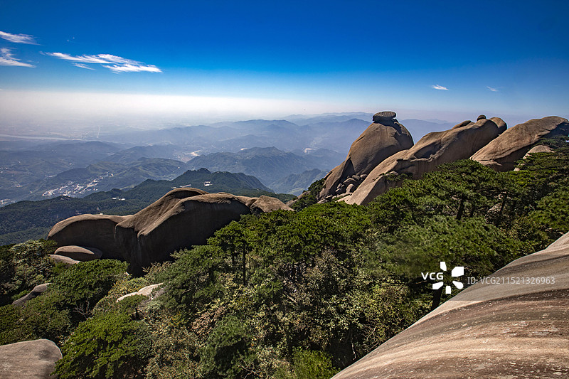 安徽天柱山飞来石图片素材