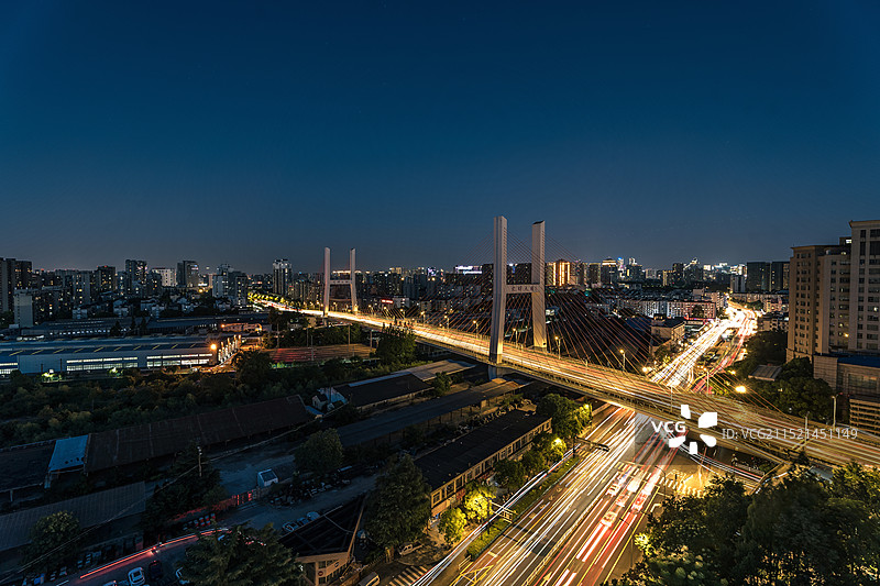 杭州 文晖大桥 蓝调时刻 车流车轨图片素材