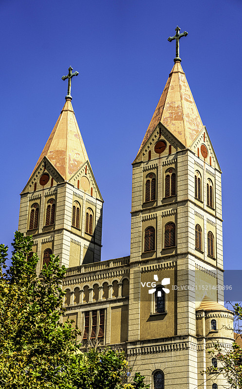 中国青岛，圣弥厄尔天主堂图片素材