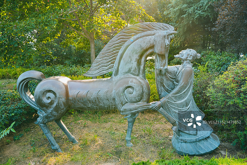 伯乐相马  山东青岛海趣园雕塑图片素材