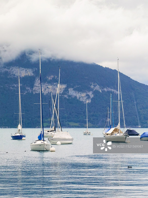 施皮茨湖上的游艇与帆船图片素材