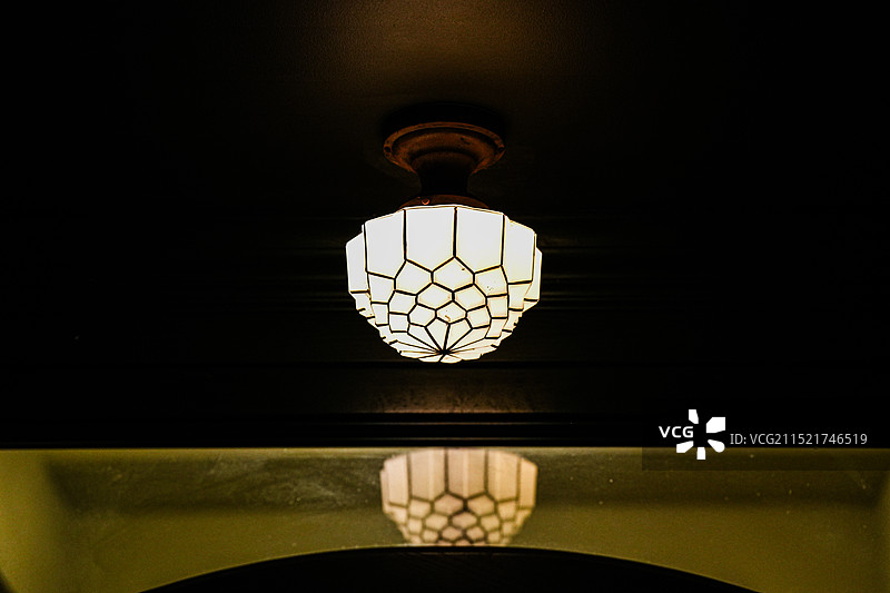 上海武康路老洋房历史建筑吊灯图片素材